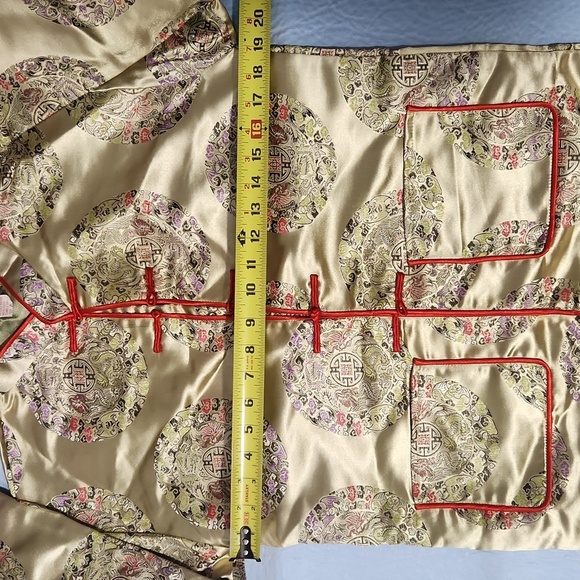 Tradiotional ChineseKids Cream and Red Set Size 15. - Picture 7 of 15